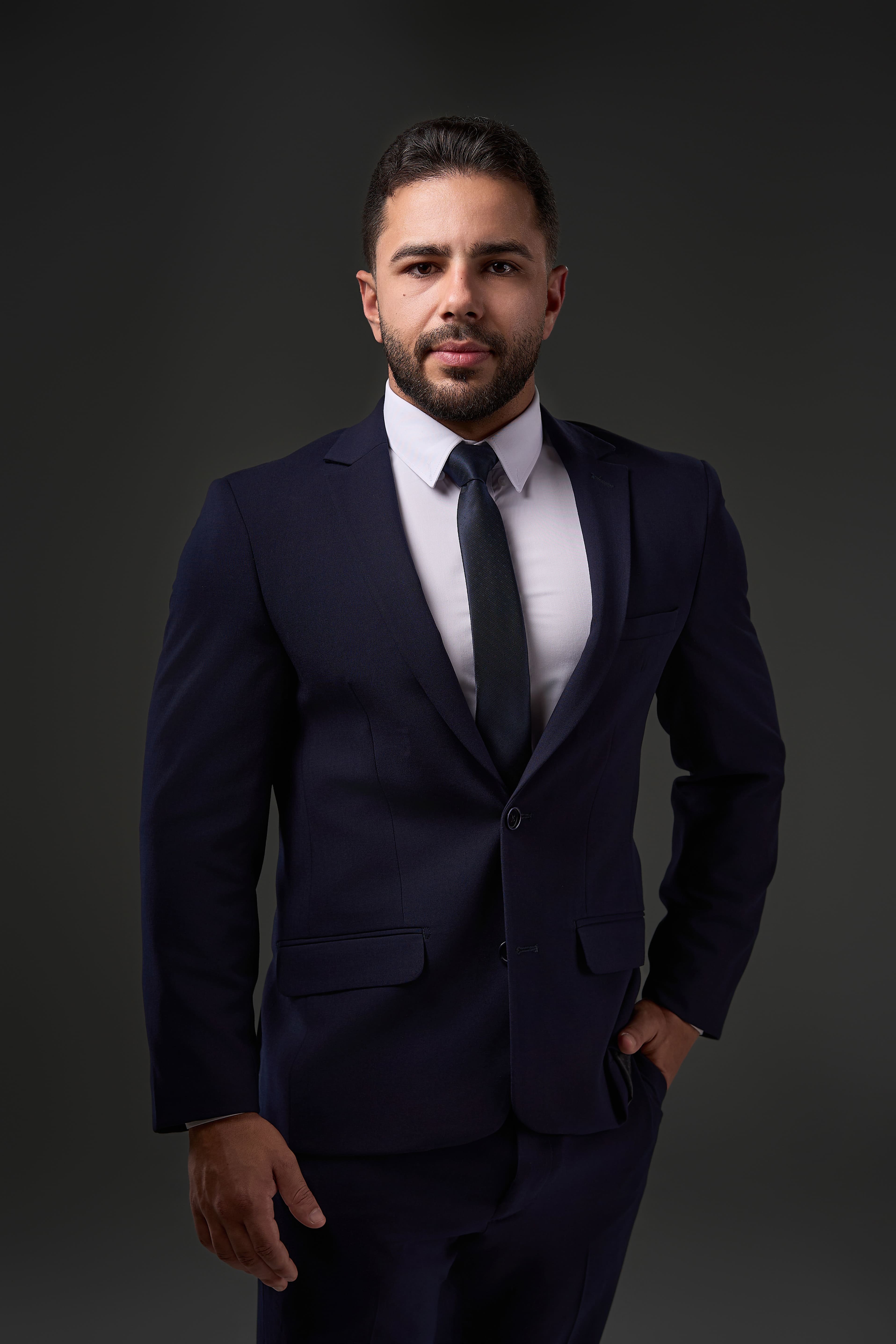 Dr. Caetano
